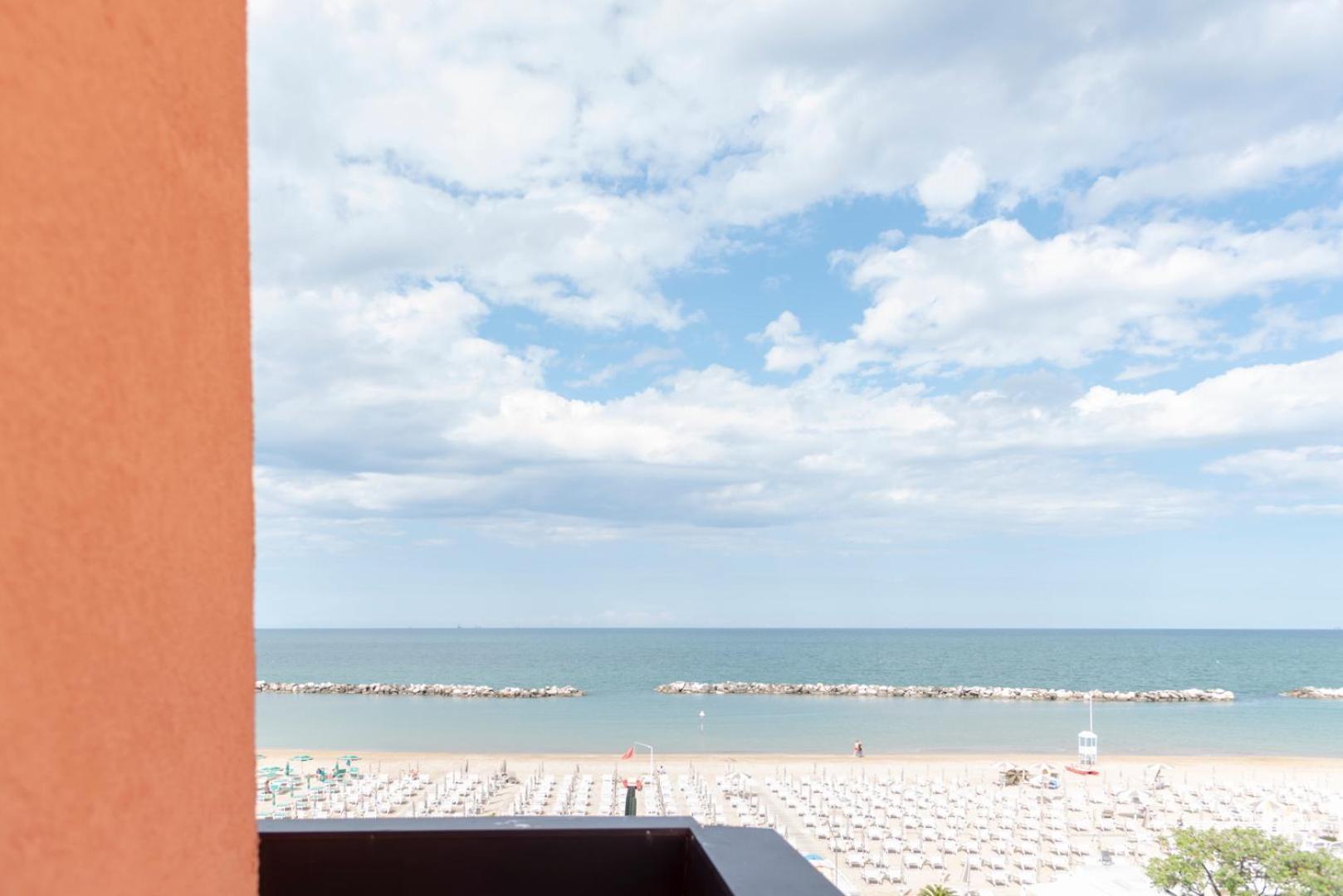 Hotel Giorgetti Orange เบลลาเรีย-อีเจอา มารีนา ภายนอก รูปภาพ